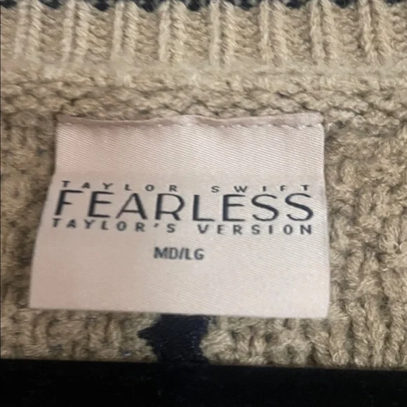Taylor Swift Fearless Cardigan MD/LG - Picture 3 of 4
